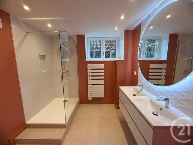 Maison &agrave; louer - 6 pi&egrave;ces - 167,73 m2 - Le Ban St Martin - 57 - LORRAINE