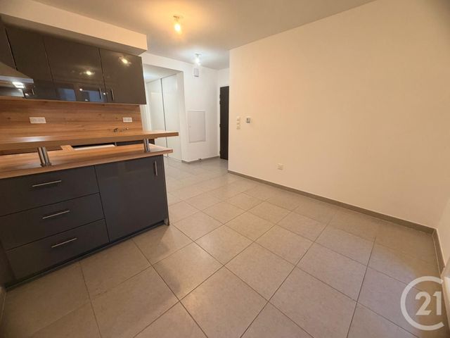 Appartement &agrave; louer - 2 pi&egrave;ces - 37,50 m2 - Metz - 57 - LORRAINE