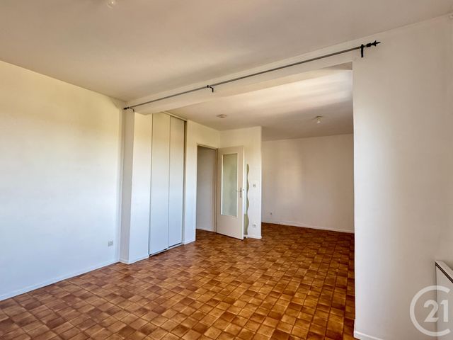 Appartement Studio &agrave; louer - 1 pi&egrave;ce - 32,40 m2 - Metz - 57 - LORRAINE