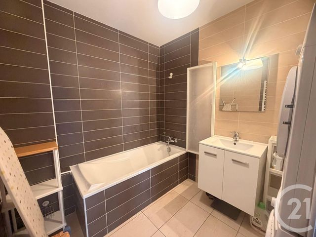 Appartement &agrave; louer - 3 pi&egrave;ces - 82 m2 - Metz - 57 - LORRAINE