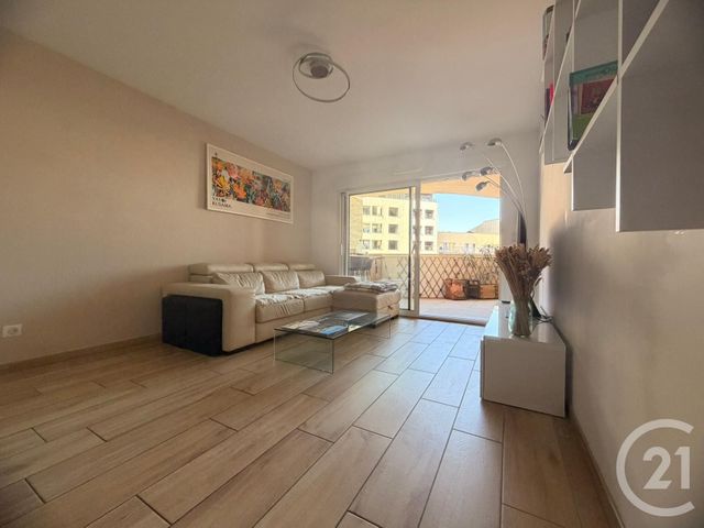 Appartement &agrave; louer - 3 pi&egrave;ces - 67 m2 - Metz - 57 - LORRAINE