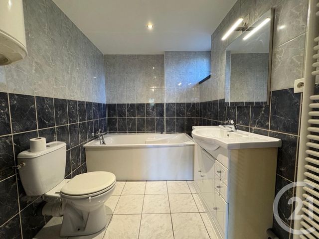 Appartement Studio &agrave; louer - 1 pi&egrave;ce - 28 m2 - Servigny Les Ste Barbe - 57 - LORRAINE