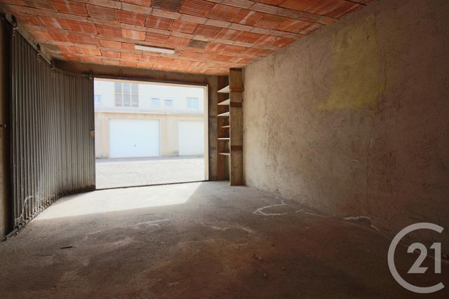 Parking &agrave; louer - 15 m2 - Montigny Les Metz - 57 - LORRAINE