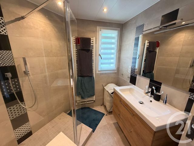 Appartement 3 pieces avec 2 chambres &agrave; louer - 3 pi&egrave;ces - 82,79 m2 - Montigny Les Metz - 57 - LORRAINE