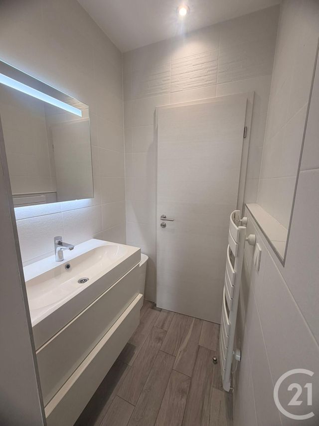 Appartement &agrave; louer - 2 pi&egrave;ces - 47,90 m2 - Metz - 57 - LORRAINE