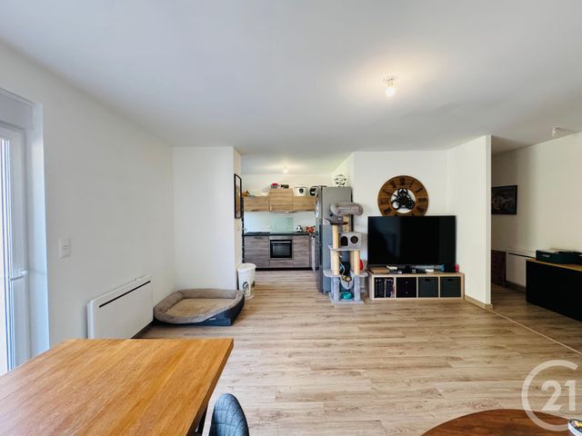 Appartement F5 &agrave; louer - 5 pi&egrave;ces - 93,28 m2 - Cuvry - 57 - LORRAINE