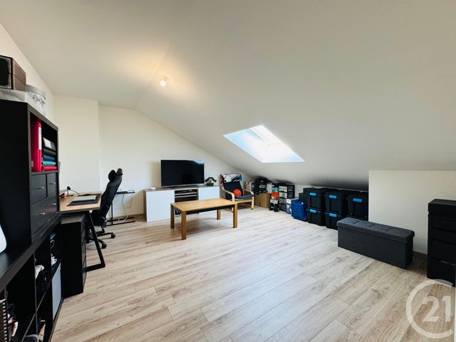 Appartement F5 &agrave; louer - 5 pi&egrave;ces - 93,28 m2 - Cuvry - 57 - LORRAINE