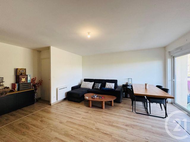 Appartement F5 &agrave; louer - 5 pi&egrave;ces - 93,28 m2 - Cuvry - 57 - LORRAINE