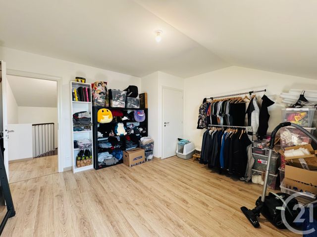 Appartement F5 &agrave; louer - 5 pi&egrave;ces - 93,28 m2 - Cuvry - 57 - LORRAINE