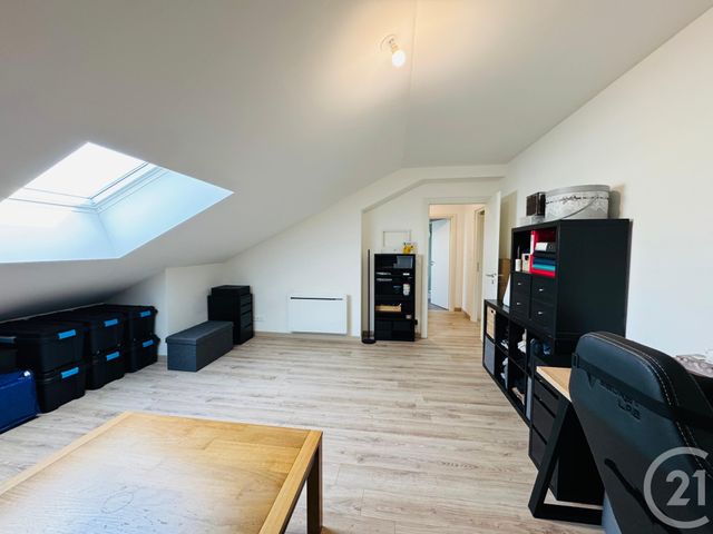 Appartement F5 &agrave; louer - 5 pi&egrave;ces - 93,28 m2 - Cuvry - 57 - LORRAINE