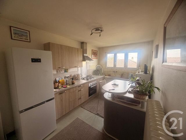 Appartement F4 &agrave; louer - 4 pi&egrave;ces - 77,24 m2 - Metz - 57 - LORRAINE