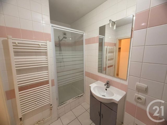 Appartement F3 &agrave; louer - 3 pi&egrave;ces - 56,12 m2 - Uckange - 57 - LORRAINE