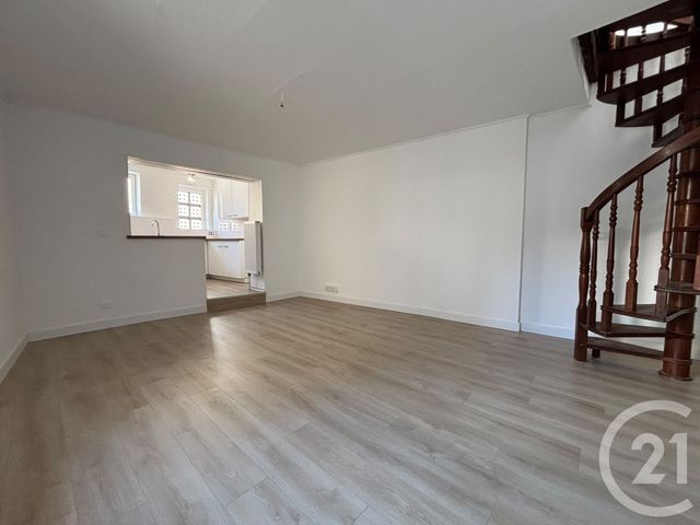 Maison &agrave; louer - 4 pi&egrave;ces - 89,60 m2 - Woippy - 57 - LORRAINE