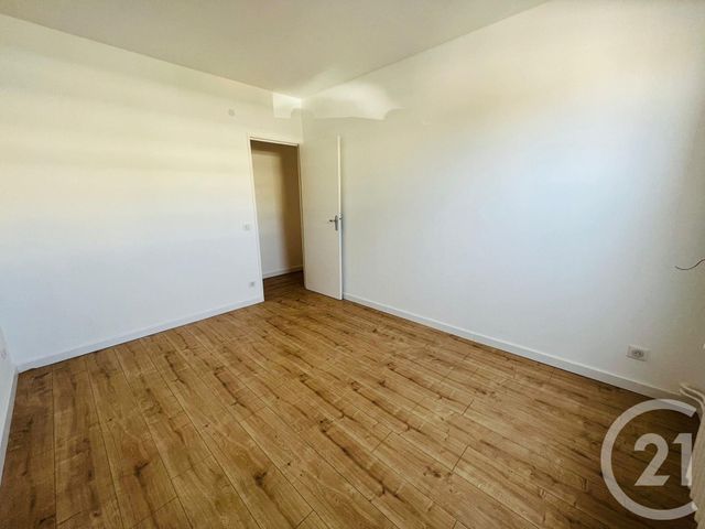 Appartement F5 &agrave; louer - 5 pi&egrave;ces - 90,62 m2 - Moulins Les Metz - 57 - LORRAINE