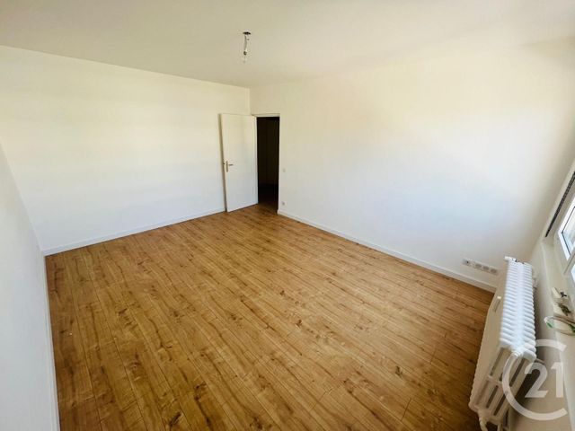 Appartement F5 &agrave; louer - 5 pi&egrave;ces - 90,62 m2 - Moulins Les Metz - 57 - LORRAINE