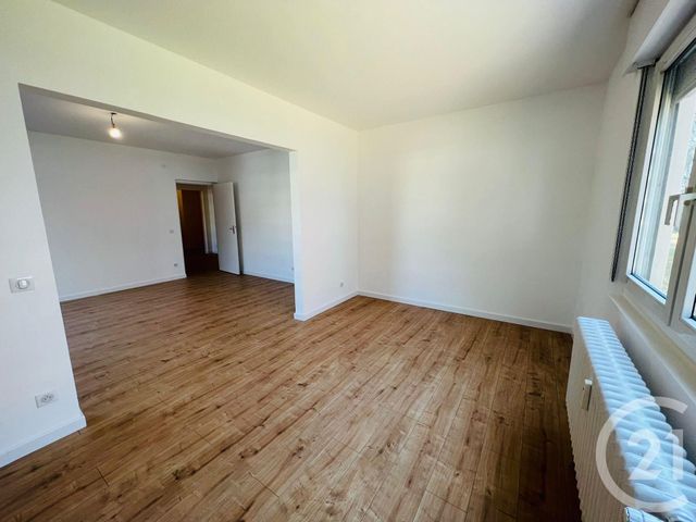 Appartement F5 &agrave; louer - 5 pi&egrave;ces - 90,62 m2 - Moulins Les Metz - 57 - LORRAINE