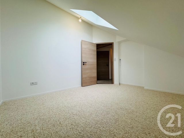Appartement F5 &agrave; louer - 5 pi&egrave;ces - 80,71 m2 - Montigny Les Metz - 57 - LORRAINE