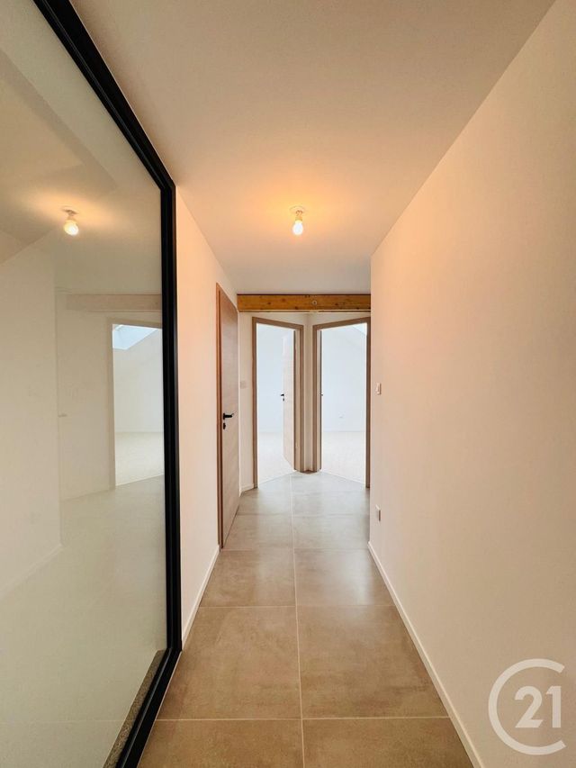 Appartement F5 &agrave; louer - 5 pi&egrave;ces - 80,71 m2 - Montigny Les Metz - 57 - LORRAINE