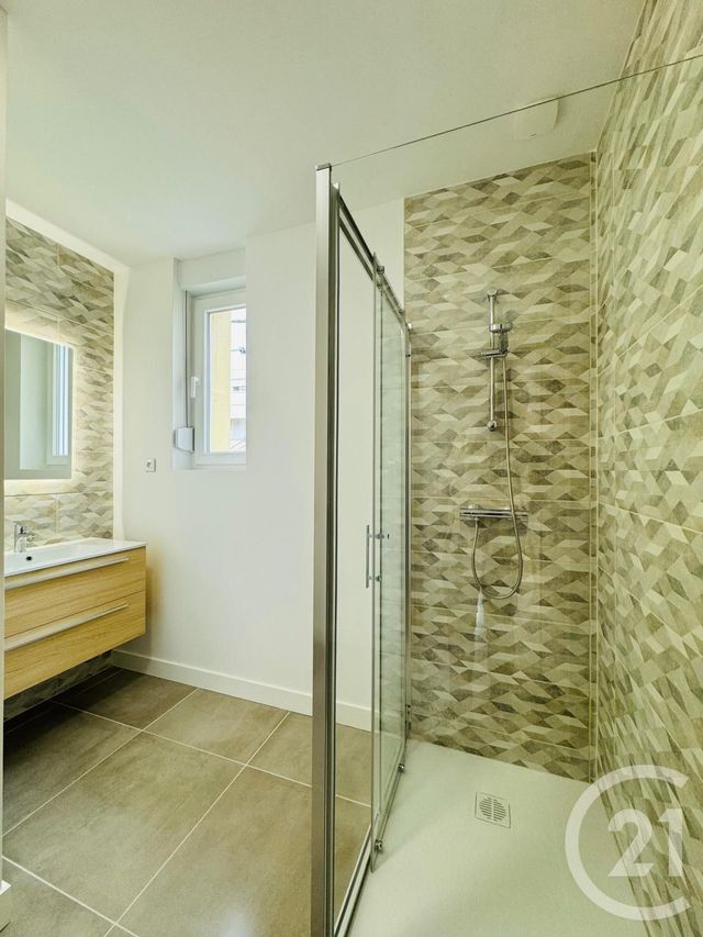 Appartement F5 &agrave; louer - 5 pi&egrave;ces - 80,71 m2 - Montigny Les Metz - 57 - LORRAINE