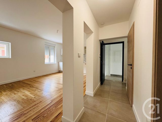 Appartement F5 &agrave; louer - 5 pi&egrave;ces - 80,71 m2 - Montigny Les Metz - 57 - LORRAINE