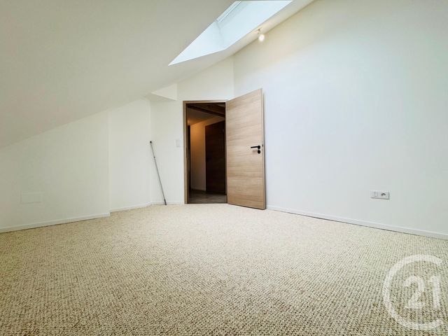 Appartement F5 &agrave; louer - 5 pi&egrave;ces - 80,71 m2 - Montigny Les Metz - 57 - LORRAINE