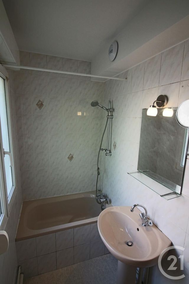 Appartement Studio &agrave; louer - 1 pi&egrave;ce - 30,88 m2 - Metz - 57 - LORRAINE