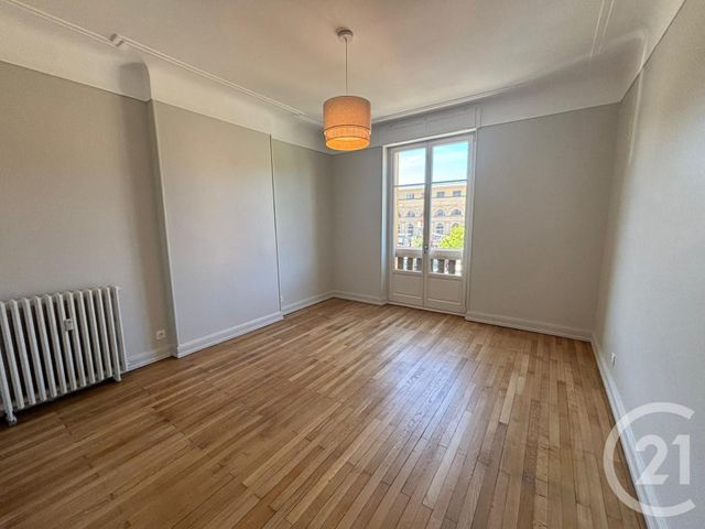 Appartement F5 &agrave; louer - 5 pi&egrave;ces - 117,20 m2 - Metz - 57 - LORRAINE