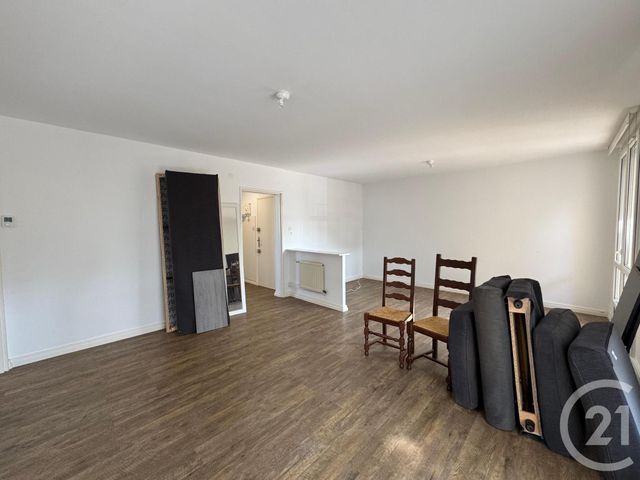 Appartement F3 &agrave; louer - 3 pi&egrave;ces - 84,29 m2 - Montigny Les Metz - 57 - LORRAINE