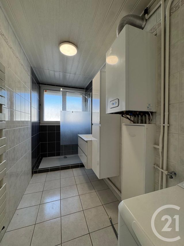Appartement F3 &agrave; louer - 3 pi&egrave;ces - 84,29 m2 - Montigny Les Metz - 57 - LORRAINE