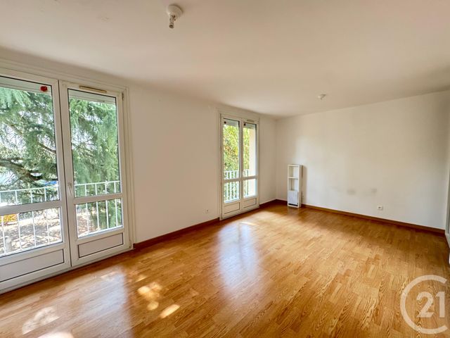 Appartement F3 &agrave; louer - 3 pi&egrave;ces - 84,29 m2 - Montigny Les Metz - 57 - LORRAINE
