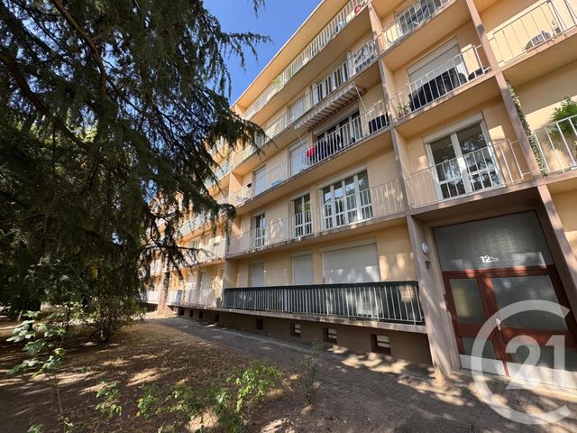 Appartement F3 &agrave; louer - 3 pi&egrave;ces - 84,29 m2 - Montigny Les Metz - 57 - LORRAINE