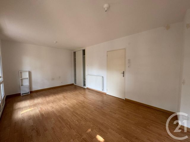 Appartement F3 &agrave; louer - 3 pi&egrave;ces - 84,29 m2 - Montigny Les Metz - 57 - LORRAINE