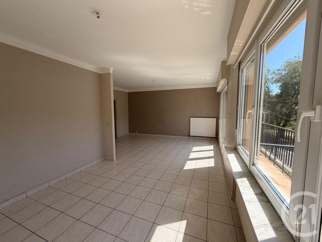 Appartement F2 &agrave; louer - 2 pi&egrave;ces - 62,07 m2 - Metz - 57 - LORRAINE