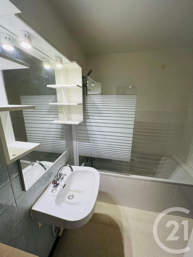 Appartement T4 &agrave; louer - 4 pi&egrave;ces - 79,30 m2 - Metz - 57 - LORRAINE