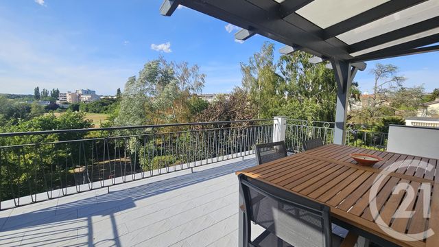 Appartement F5 &agrave; louer - 5 pi&egrave;ces - 80,60 m2 - Longeville Les Metz - 57 - LORRAINE