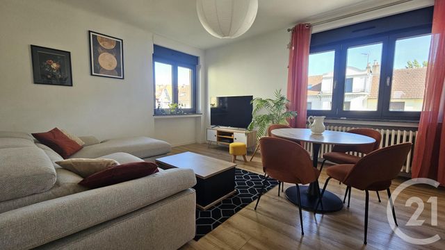 Appartement F5 &agrave; louer - 5 pi&egrave;ces - 80,60 m2 - Longeville Les Metz - 57 - LORRAINE