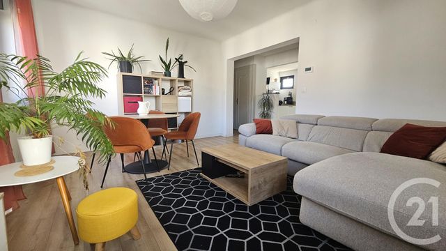Appartement F5 &agrave; louer - 5 pi&egrave;ces - 80,60 m2 - Longeville Les Metz - 57 - LORRAINE