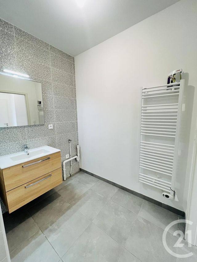 Appartement 3 pieces avec 2 chambres &agrave; louer - 3 pi&egrave;ces - 68,41 m2 - Longeville Les Metz - 57 - LORRAINE