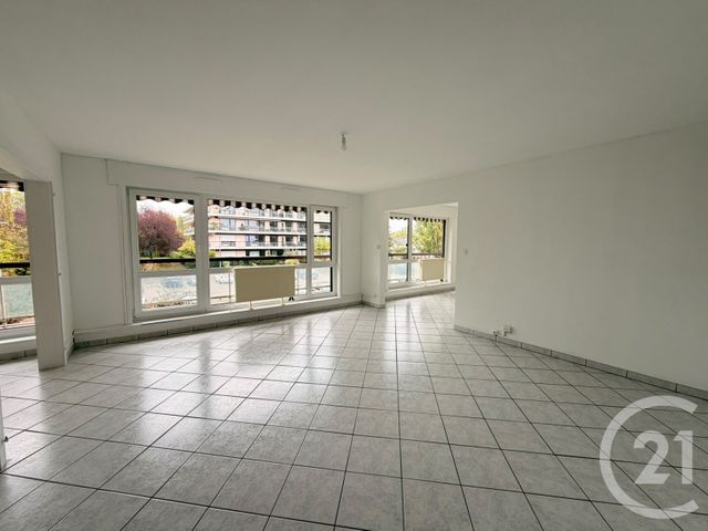 Appartement 4 pieces &agrave; louer - 4 pi&egrave;ces - 100,28 m2 - Metz - 57 - LORRAINE