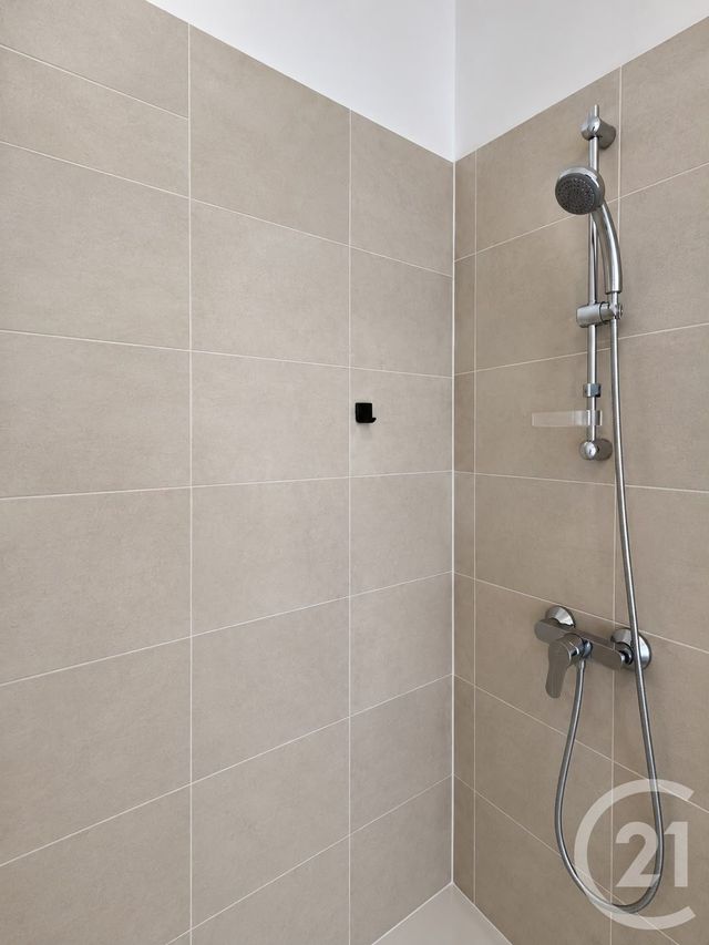 Appartement 2 pieces &agrave; louer - 2 pi&egrave;ces - 46,39 m2 - Montigny Les Metz - 57 - LORRAINE
