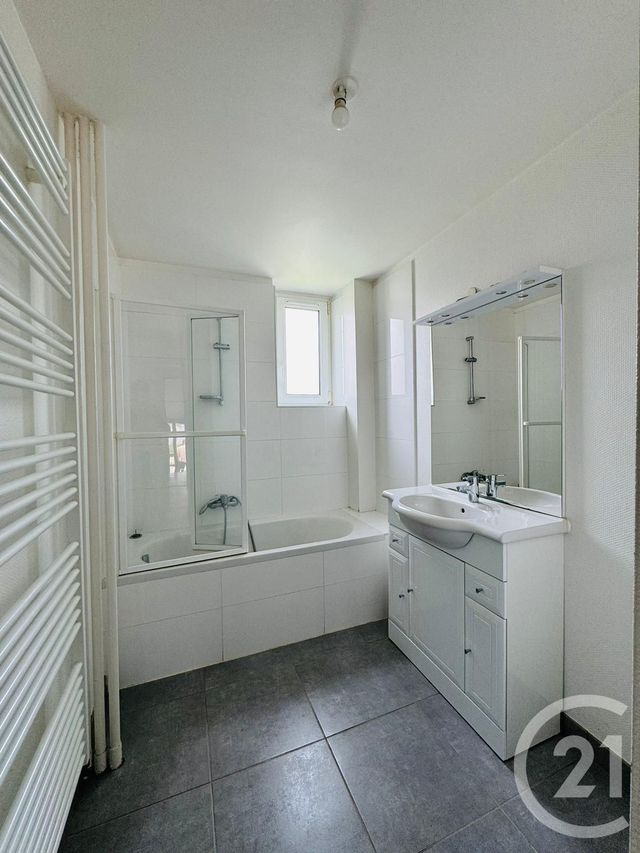 Appartement F3 &agrave; louer - 3 pi&egrave;ces - 78,49 m2 - Le Ban St Martin - 57 - LORRAINE
