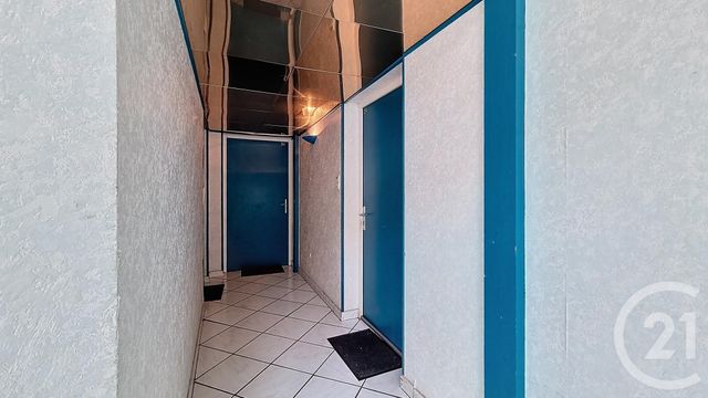 Appartement F1 bis &agrave; vendre - 2 pi&egrave;ces - 66,35 m2 - Vesoul - 70 - FRANCHE-COMTE