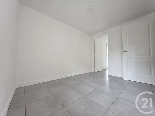 Appartement Local &agrave; louer - 2 pi&egrave;ces - 25,59 m2 - Chaleze - 25 - FRANCHE-COMTE