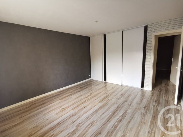 Appartement &agrave; louer - 4 pi&egrave;ces - 100,01 m2 - 25 - FRANCHE-COMTE