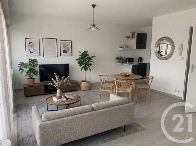 Appartement F1 &agrave; louer - 1 pi&egrave;ce - 34,96 m2 - Besancon - 25 - FRANCHE-COMTE