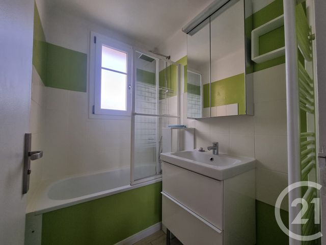 Appartement T3 &agrave; louer - 3 pi&egrave;ces - 66,25 m2 - Besancon - 25 - FRANCHE-COMTE