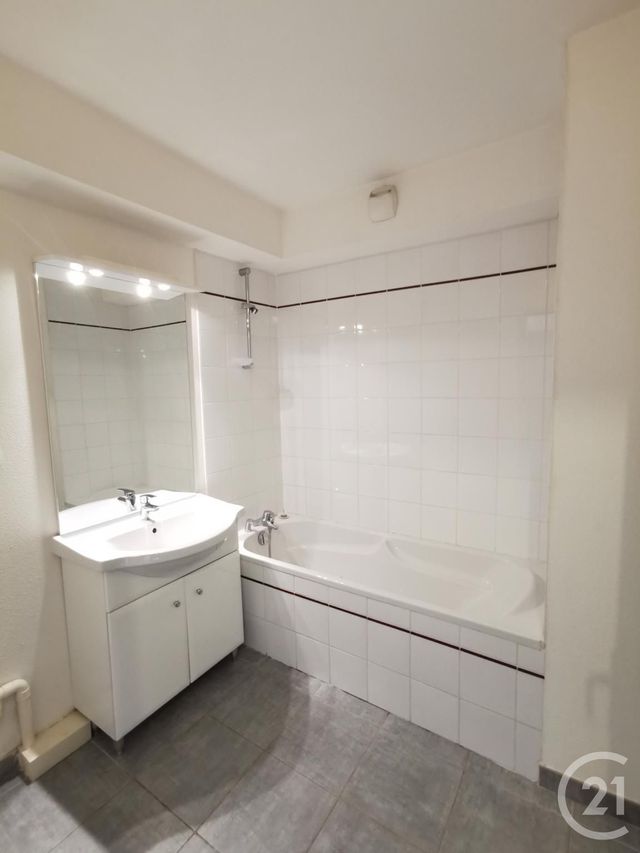 Appartement F2 &agrave; louer - 2 pi&egrave;ces - 50,49 m2 - Besancon - 25 - FRANCHE-COMTE