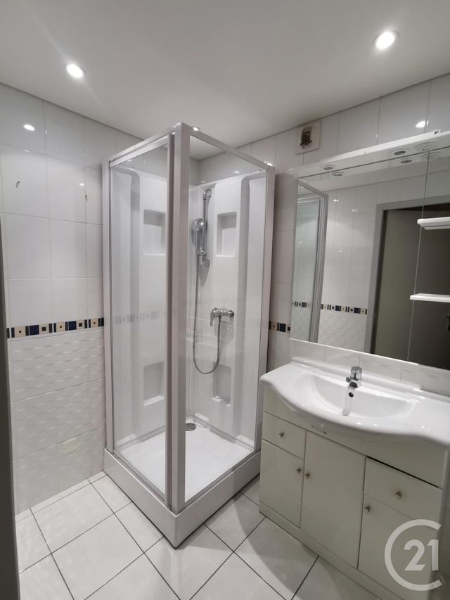 Appartement F3 &agrave; louer - 3 pi&egrave;ces - 58,41 m2 - Besancon - 25 - FRANCHE-COMTE