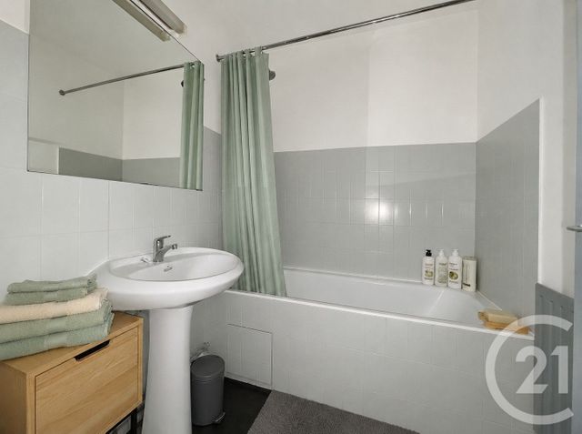 Appartement T2 &agrave; louer - 2 pi&egrave;ces - 43,13 m2 - Besancon - 25 - FRANCHE-COMTE