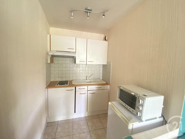 Appartement &agrave; louer - 2 pi&egrave;ces - 31,30 m2 - Besancon - 25 - FRANCHE-COMTE